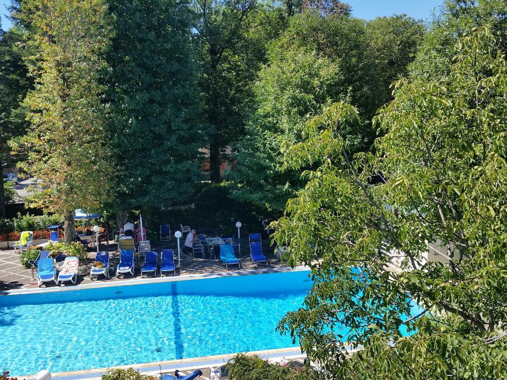 Mondial Park Hotel Fiuggi Exteriör bild